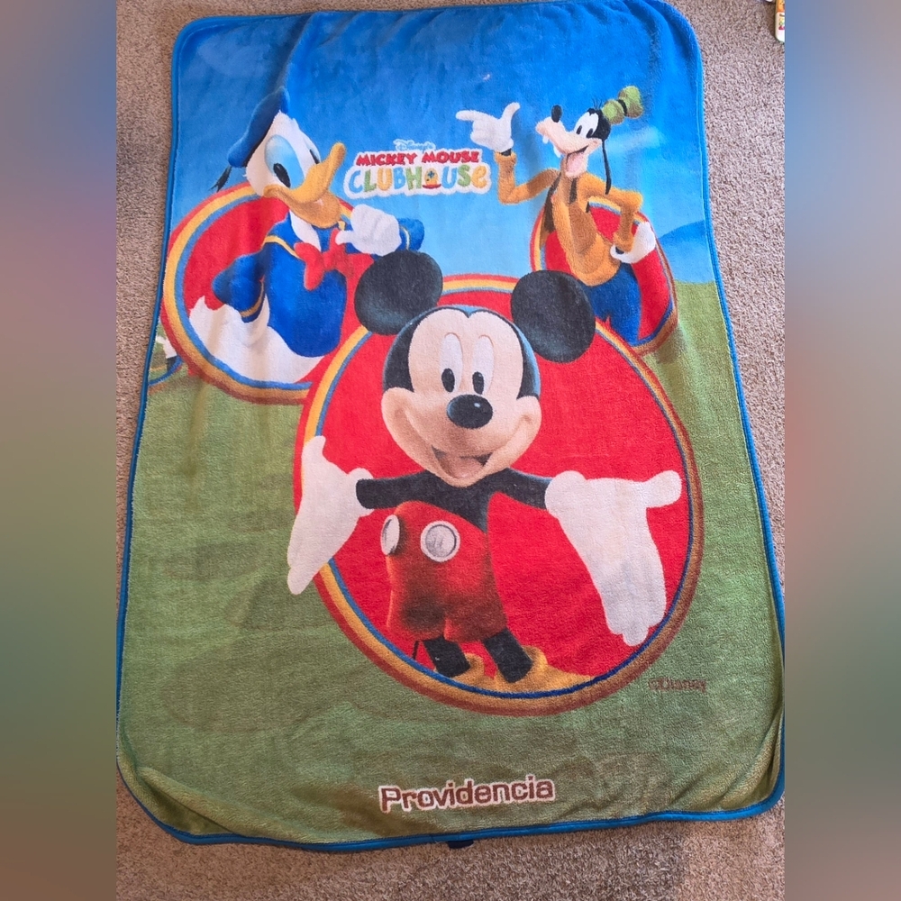 Vintage Disney Mickey Mouse Clubhouse Kids Beach Blanket - Red, Green, Blue